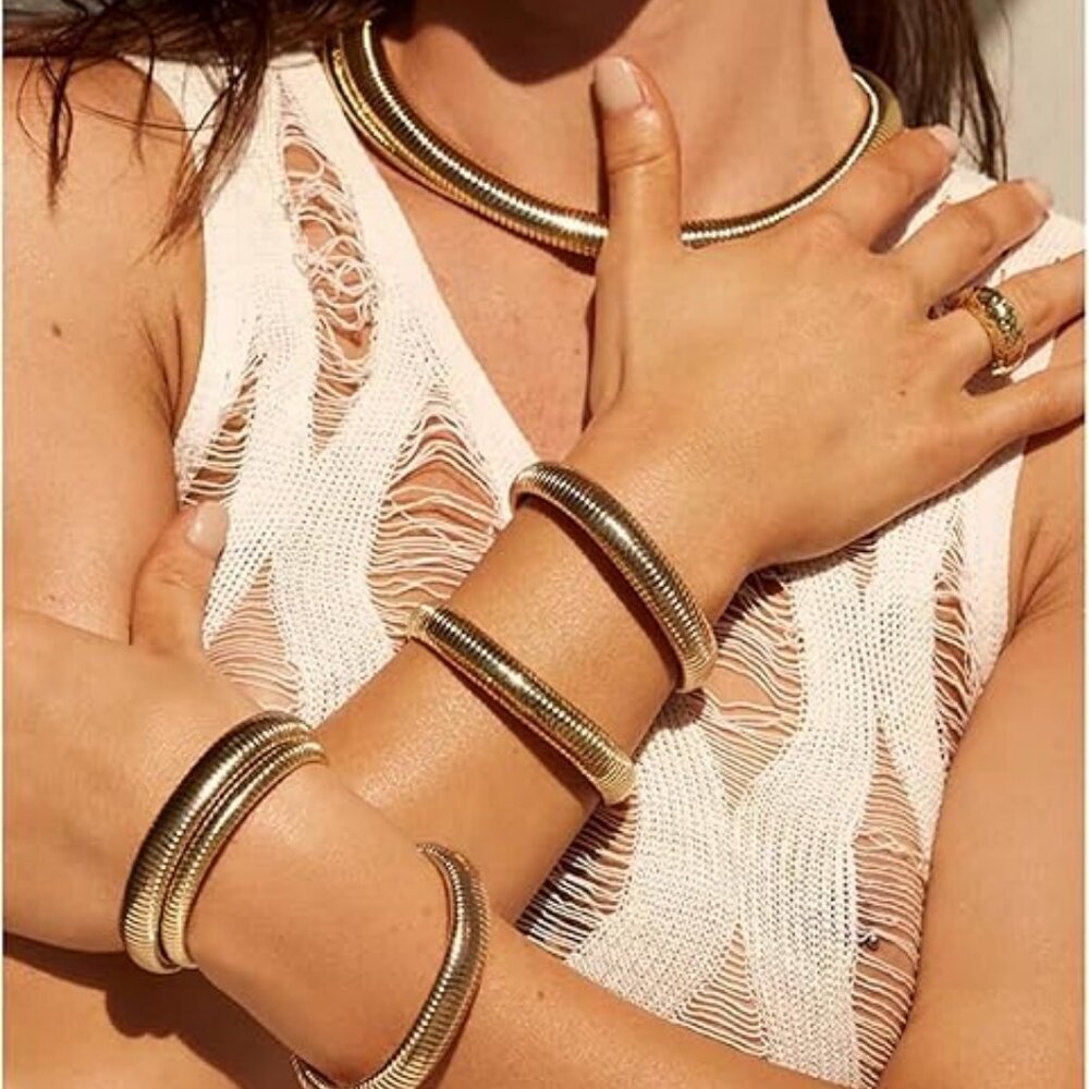 Women's Gold Stack Tarnish Free Bangle Set of 3 Chunky Bangle Bracelets - Picture 3 of 6